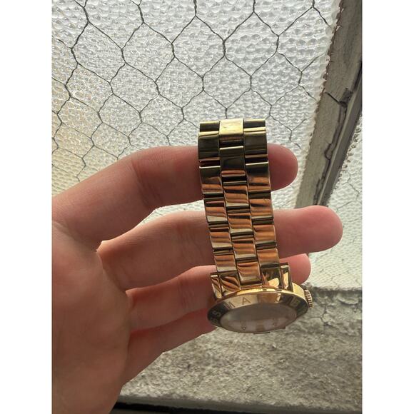 Marc By Marc Jacobs Gold Tone Watch White Dial Crystal Markers Quartz Womens Wor